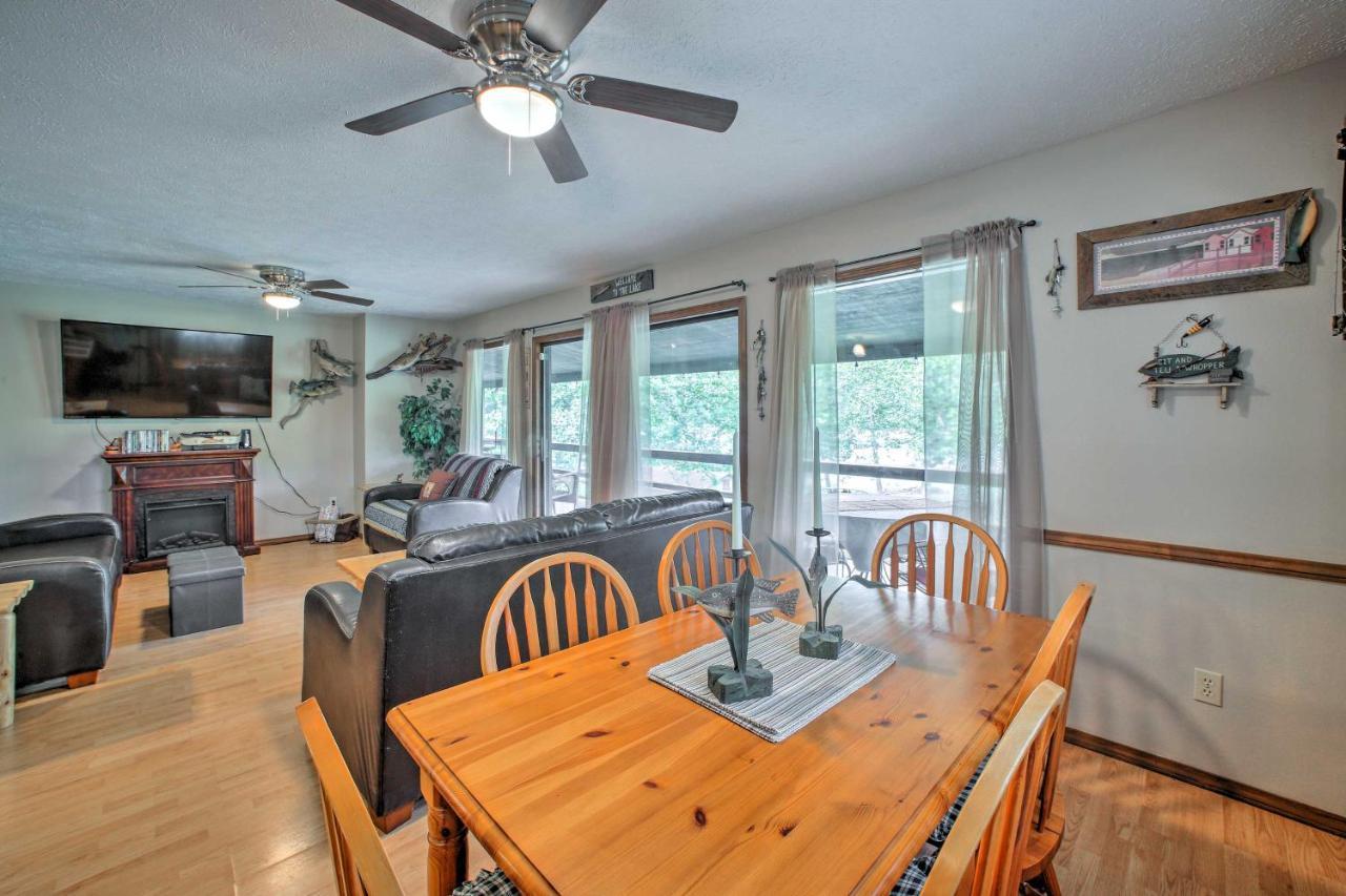 Lakefront Table Rock Home With Fire Pit! Golden 외부 사진