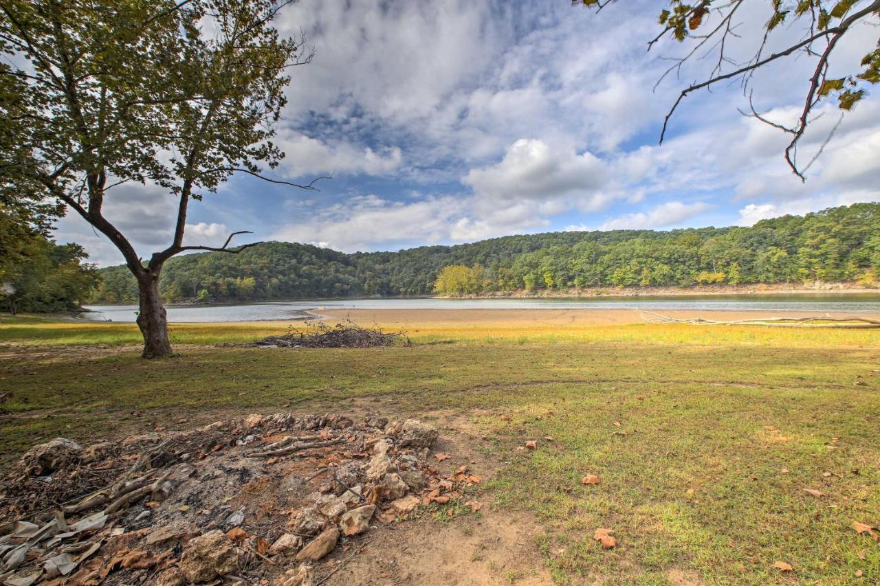 Lakefront Table Rock Home With Fire Pit! Golden 외부 사진