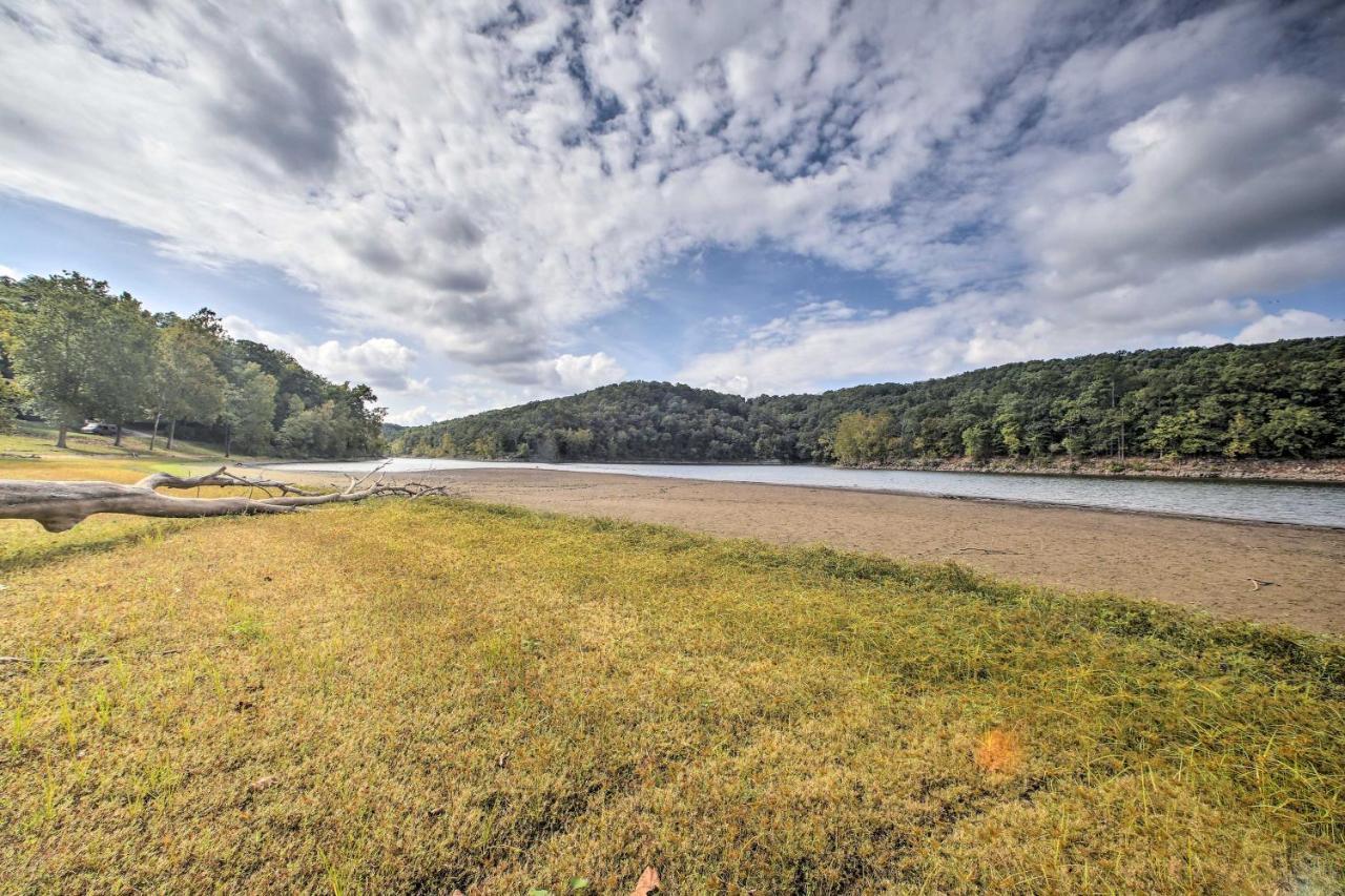 Lakefront Table Rock Home With Fire Pit! Golden 외부 사진